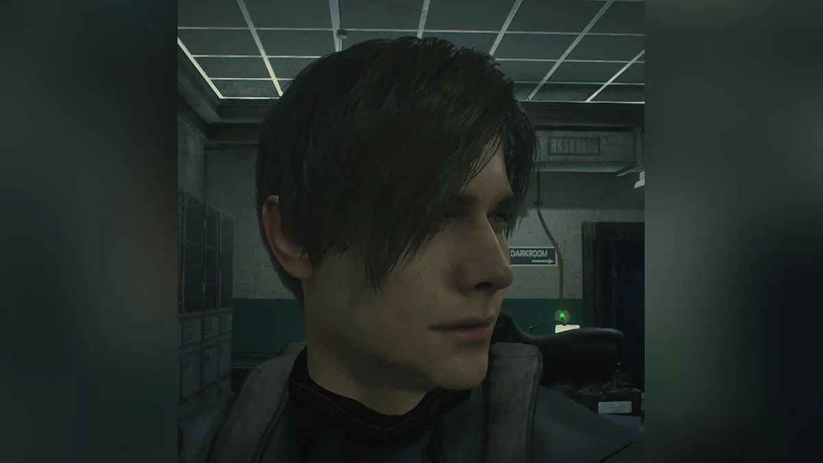 Костюм и лицо Леона из RE 4