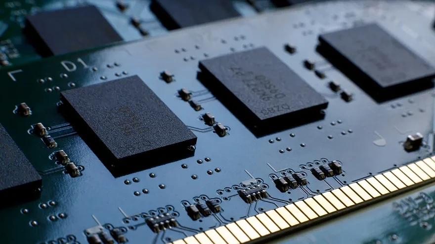 Чипы DDR4 на плате